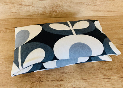 Orla Kiely Wheat Heat Pack: Grey Oval Design, Lavender Relief