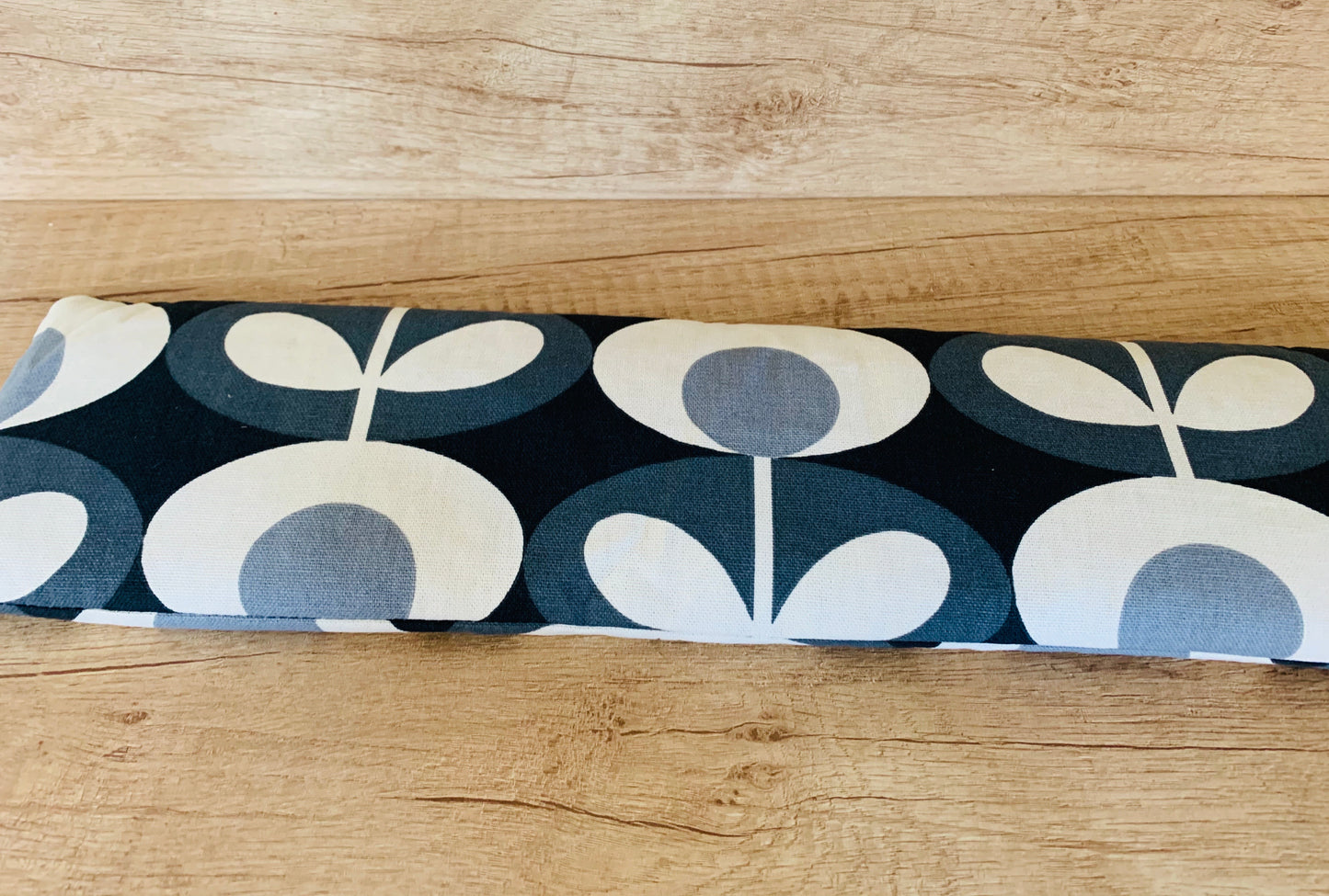 Orla Kiely Wheat Heat Pack: Grey Oval Design, Lavender Relief