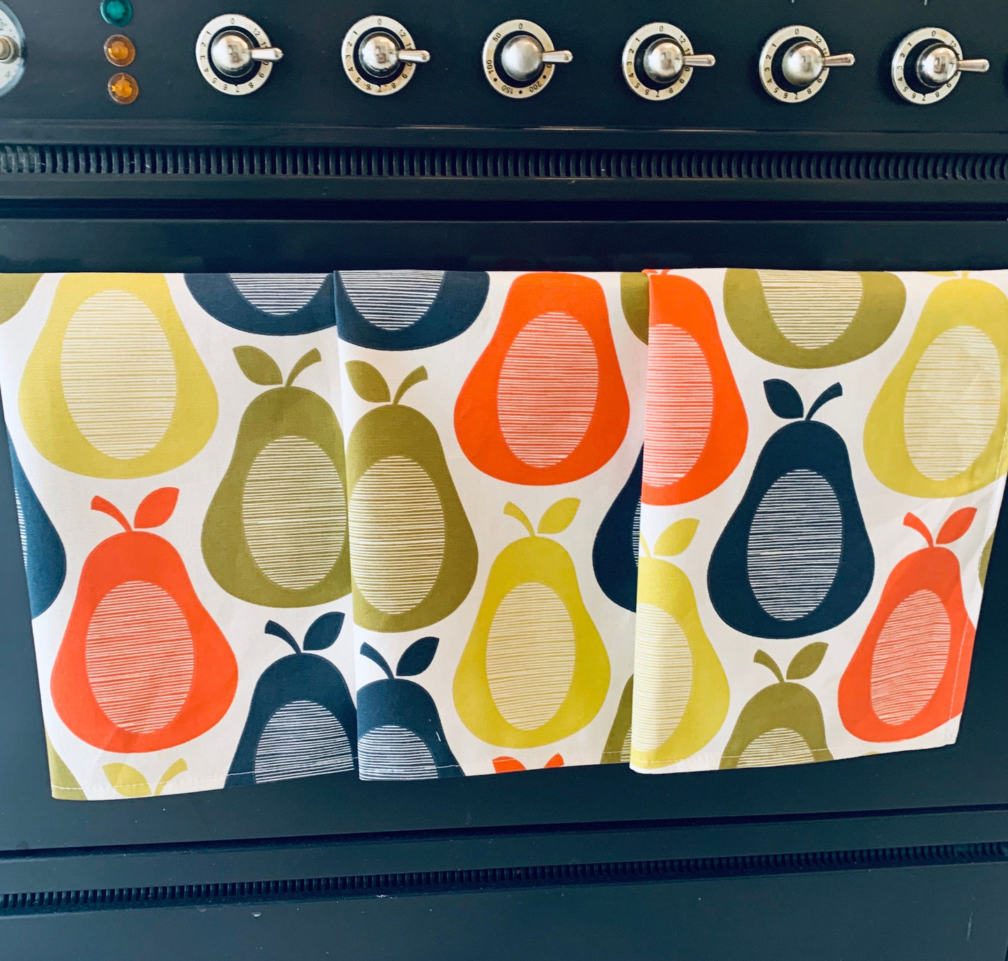 Orla Kiely Scribble Pear Tea Towels: Retro Kitchen Decor