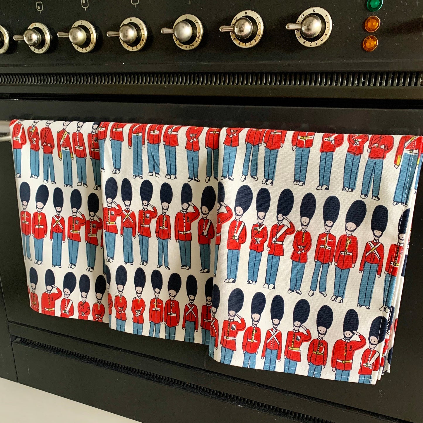 Cath Kidston London Guards Tea Towels & Oven Gloves: British Charm Decor