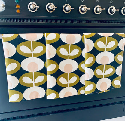 Orla Kiely Olive Oval Tea Towels: Retro Kitchen Decor