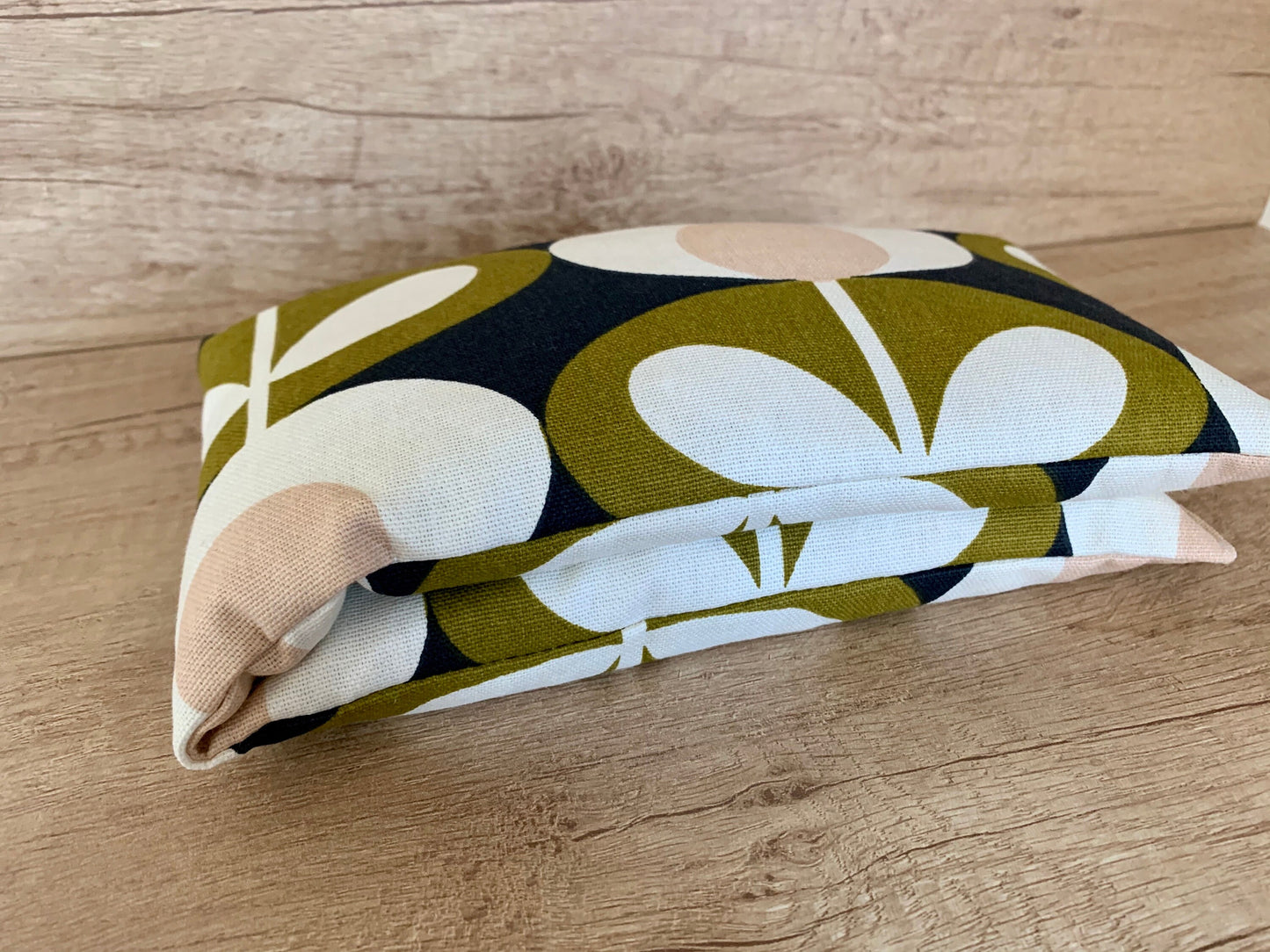 Orla Kiely Wheat Heat Pack: Olive Oval Design, Lavender Relief